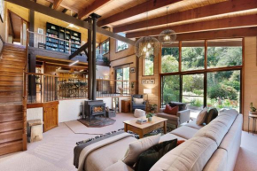 Mungari - A spectacular mud brick family home hidden in the rainforest near Berry Bellawongarah